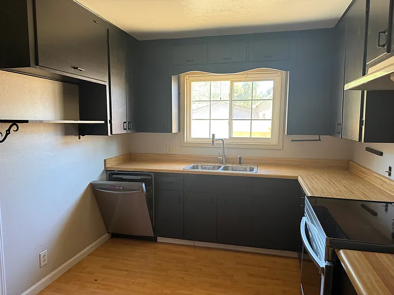 1202 Butte St — Photo 6