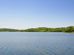 17 Washington St, Landing, NJ 07850