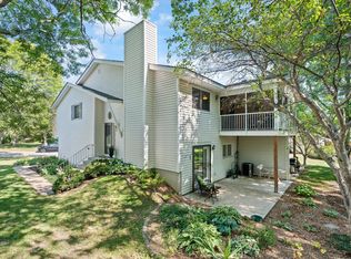 401 Upper Wood Way, Burnsville, MN 55337
