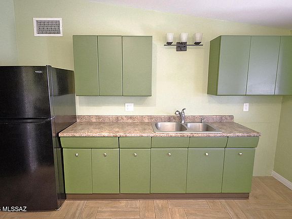 3rd image of 109 W Webb Dr