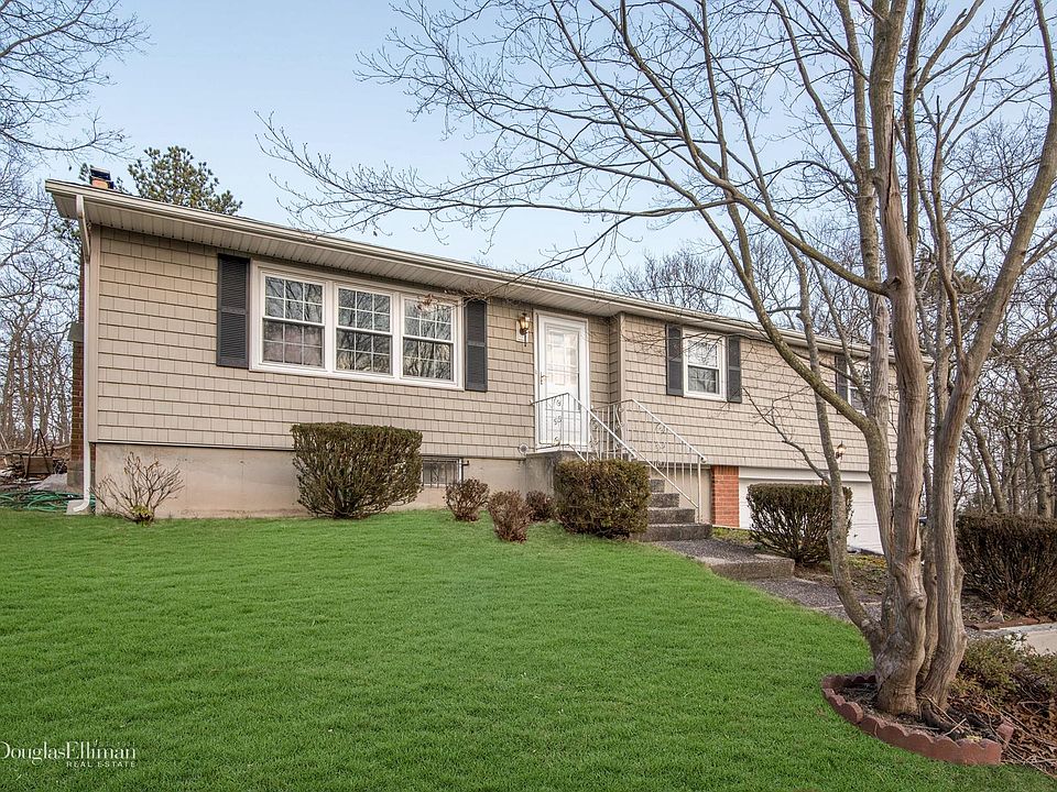 1st image of 387 Adirondack Dr