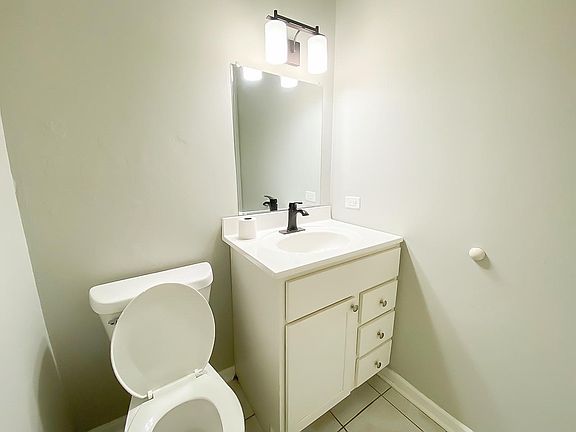 4th image of 1345 Portsmouth Ct
