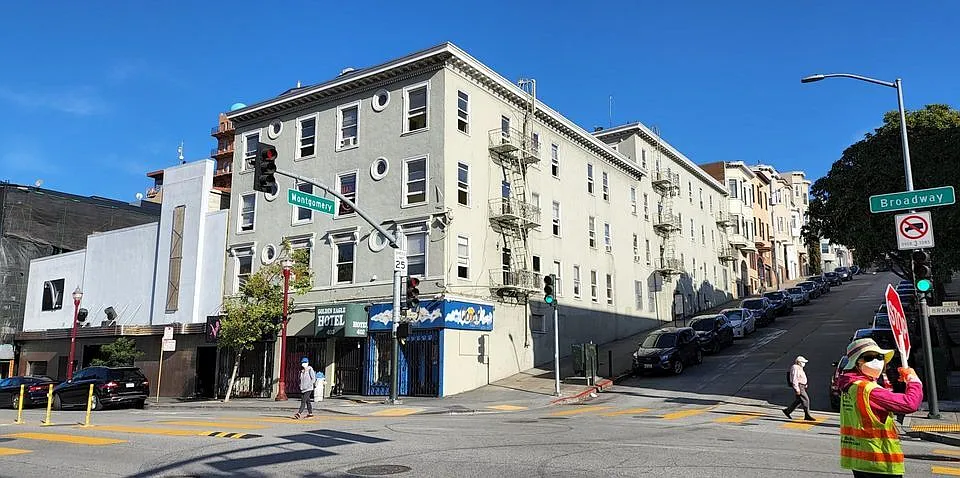 402 Broadway