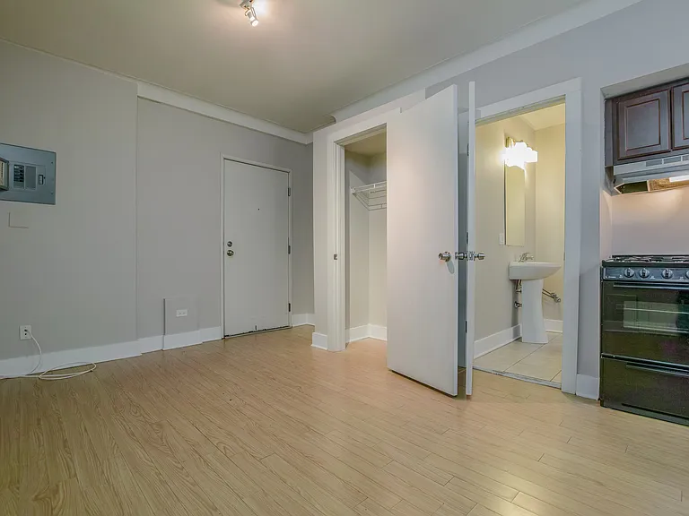 4706 N Beacon — Photo 29