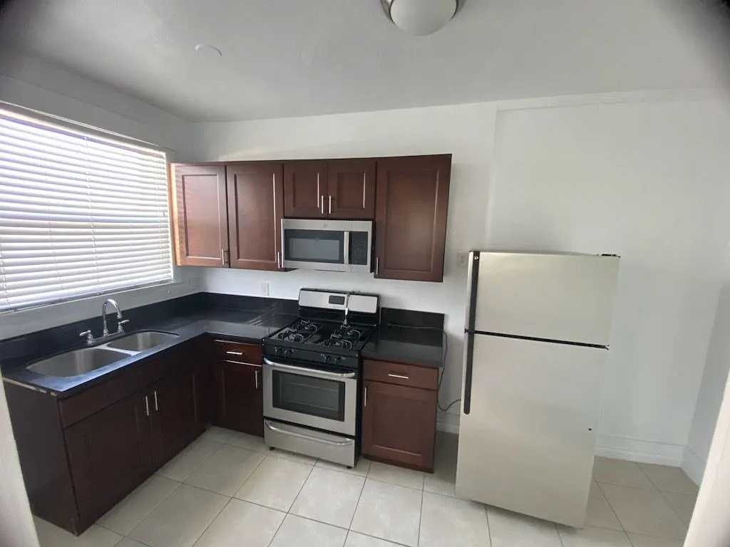 Studio, $1,545 — Photo 1