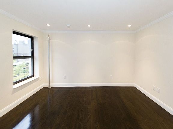 4th image of 443 E 9th St APT 1