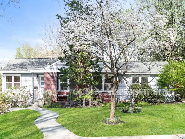 41 Harriet Dr, Princeton, NJ 08540