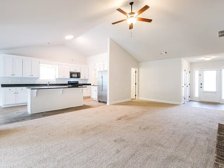 150 Heartland Cir — Photo 4