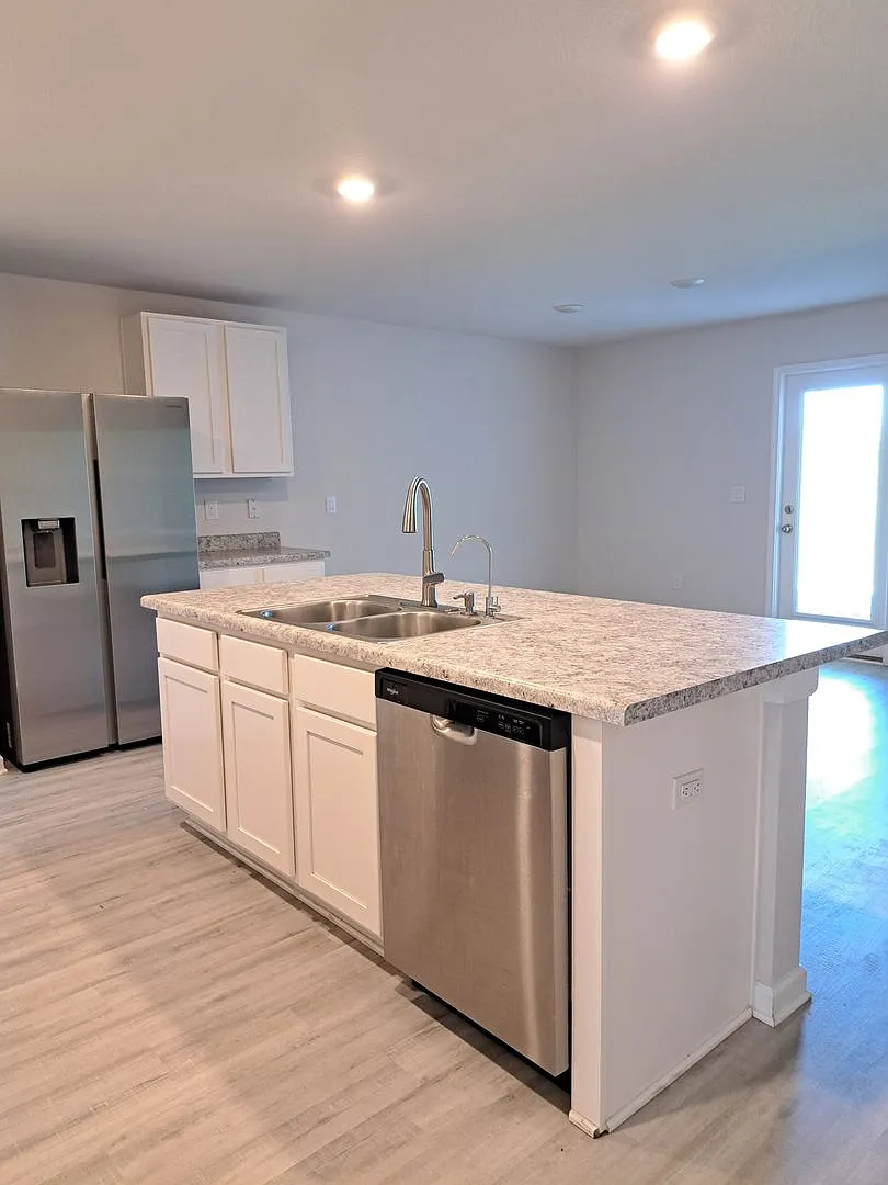 4897 Shurer Lane — Photo 3