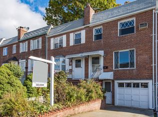5321 195th St, Fresh Meadows, NY 11365
