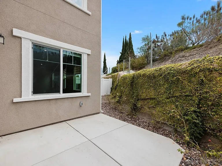1523 Wingwood Ln — Photo 12
