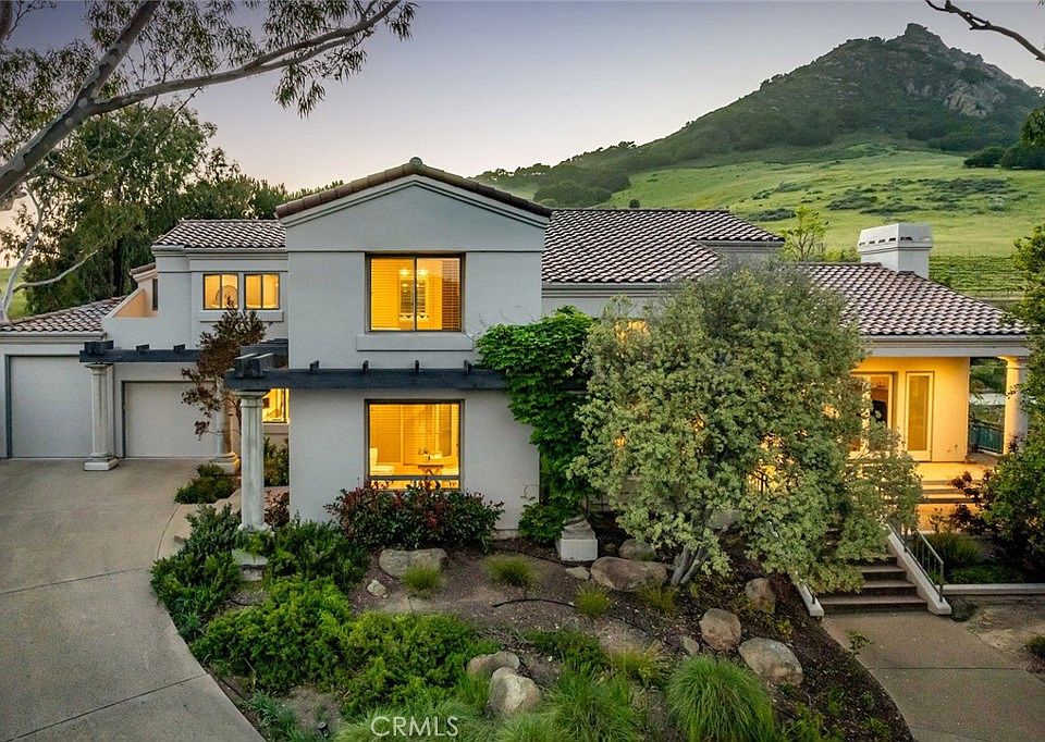 1st image of 327 Los Cerros Dr