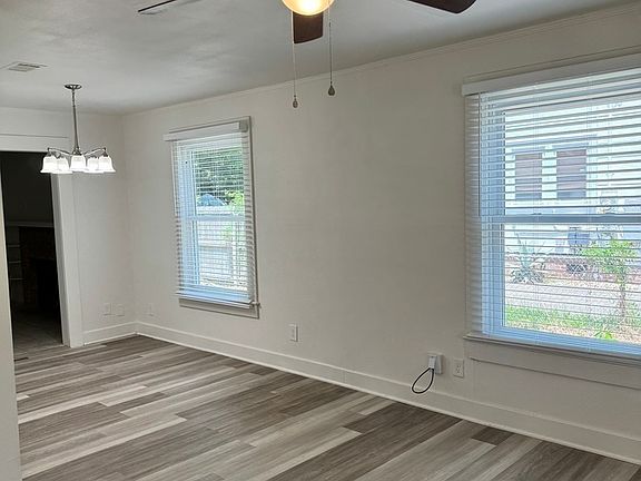 4th image of 914 E Jordan St