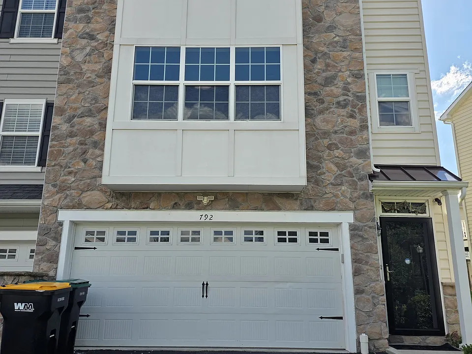 792 Jacobsen Cir #792
