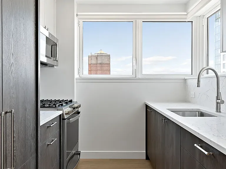 55 W 25th St #11D — Photo 7