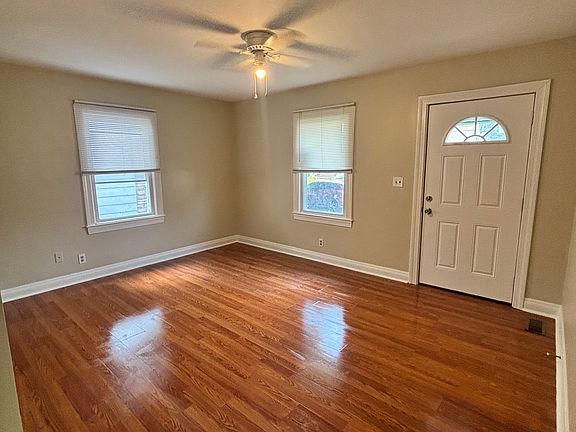 2nd image of 1031 W Whitney Ave