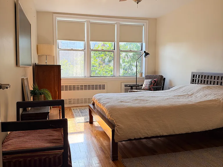 415 Argyle Rd #6R — Photo 4