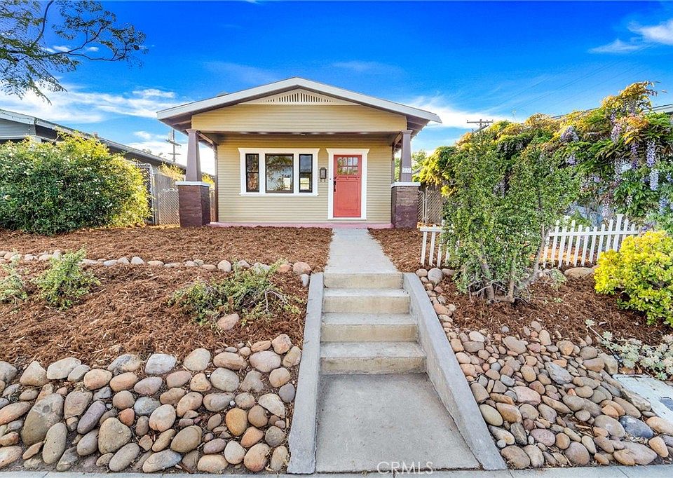 1st image of 3690 Menlo Ave