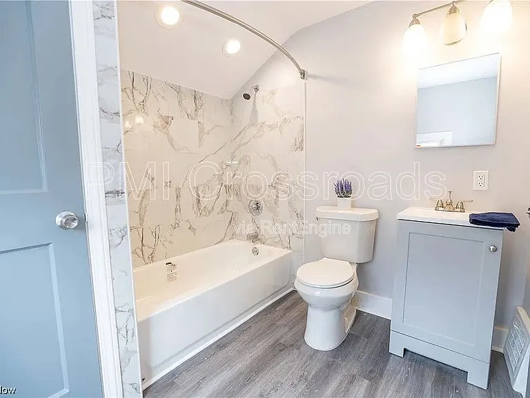 5194 Homewood Ave — Photo 8