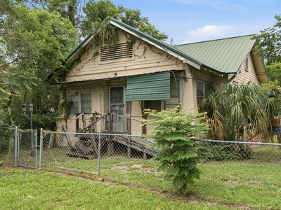 1413 E NEW YORK AVENUE, Deland, FL, 32724