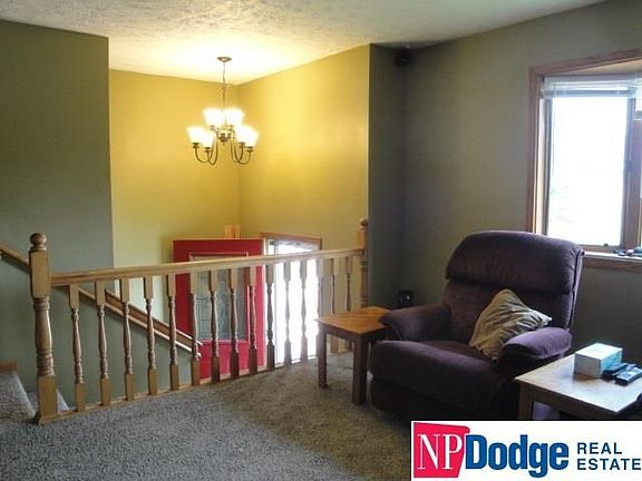 3rd image of 213 E Glenmore Dr
