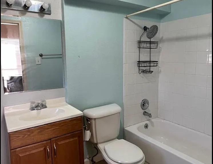 5006 Avenue M — Photo 2