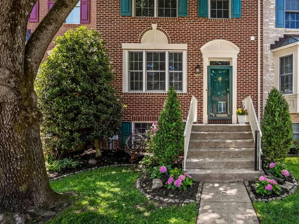 940 Hidden Moss Dr, Cockeysville, MD 21030