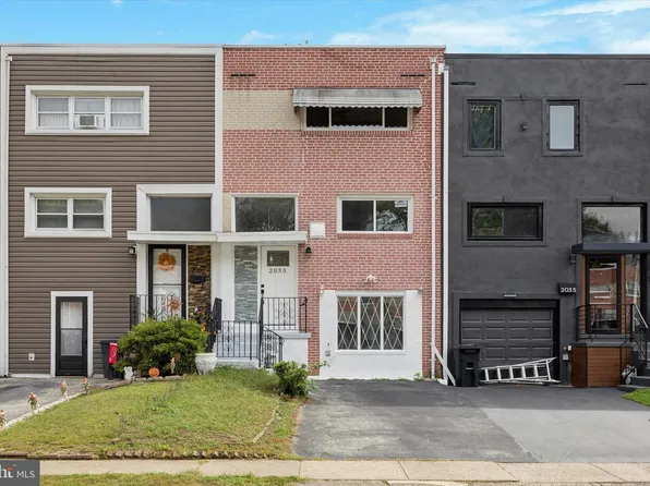 2033 Valley View Dr, Folcroft, PA 19032