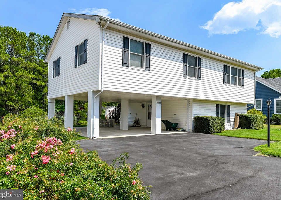 1st image of 38895 Bayview W