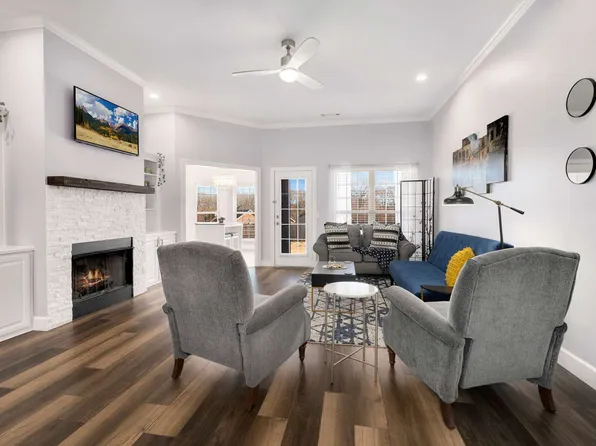 501 SW Duke Ave #Id1221919p, Bentonville, AR 72712