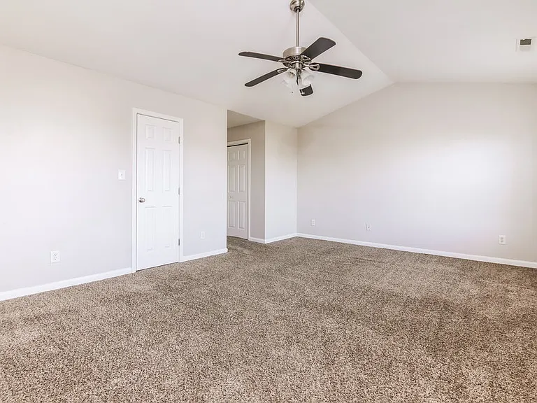 217 Hoyleholly Trce — Photo 9