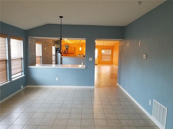 4th image of 5424 Kleberg Dr