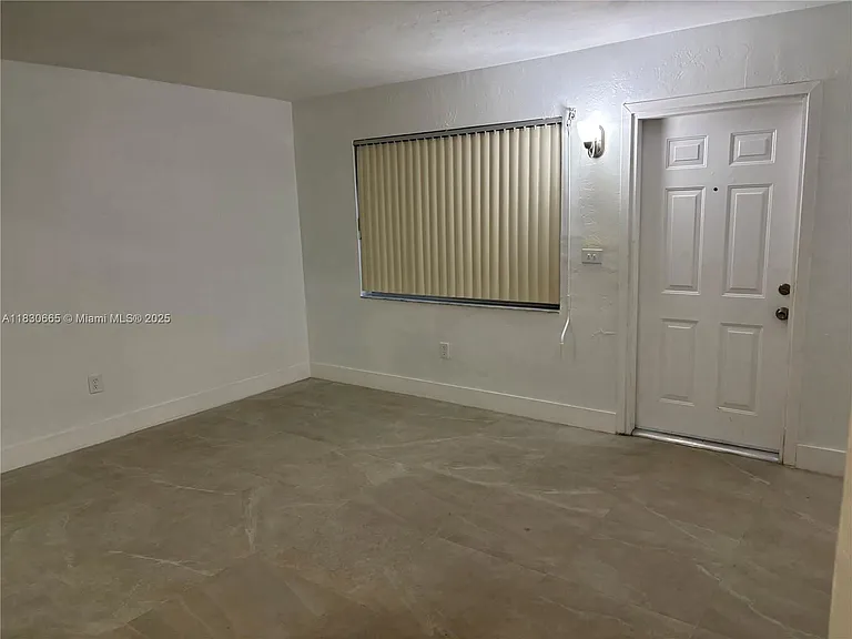 4521 NW 4th St — Photo 2
