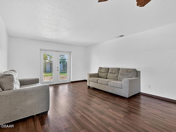 5th image of 109 Shangri La Cir