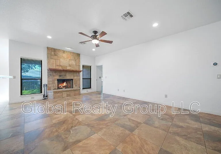 1634 Sunblossom Cir — Photo 25