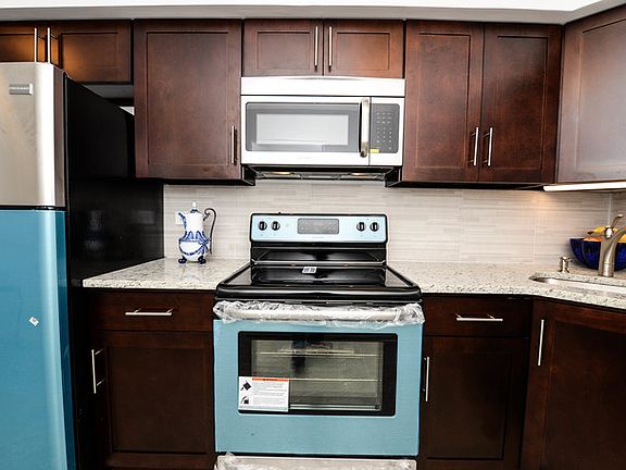 3rd image of 9612 Bianco Ter APT A