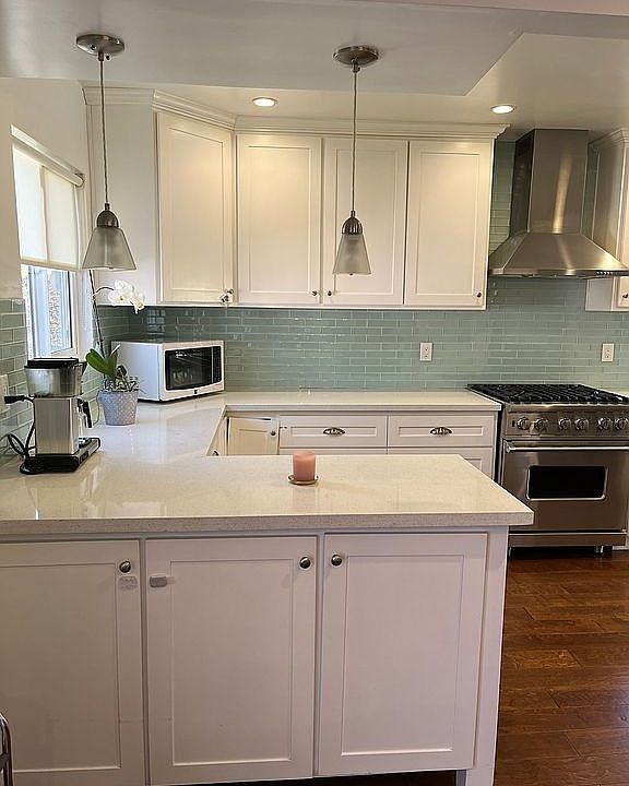 1st image of 3221 Oakhurst Ave