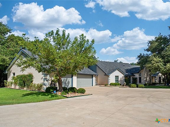 2nd image of 6840 Doe Dr