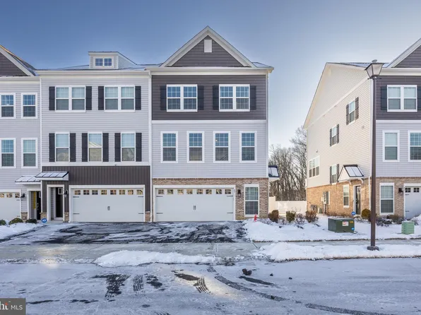 40 Autumn Park Dr, Medford, NJ 08055