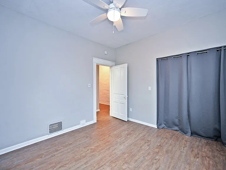 2709 Griffiths Ave — Photo 25