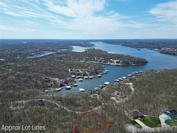 3rd image of 422 Grand View Dr