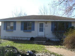 5417 107th St W, Bloomington, MN 55437