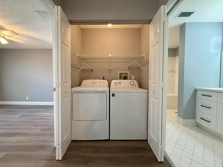 432 Ashwood Pl — Photo 37
