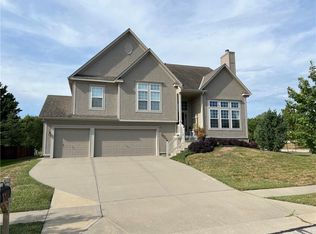 19691 W 121st Pl, Olathe, KS 66061