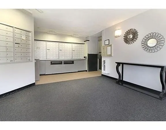 Building Photo - 200 Swanton St #237