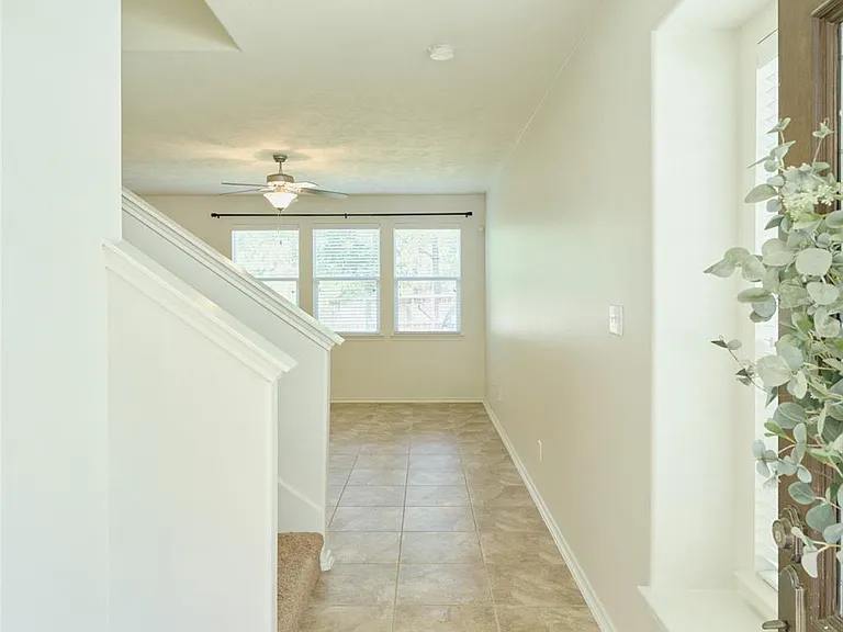 327 Bloomhill Pl — Photo 6