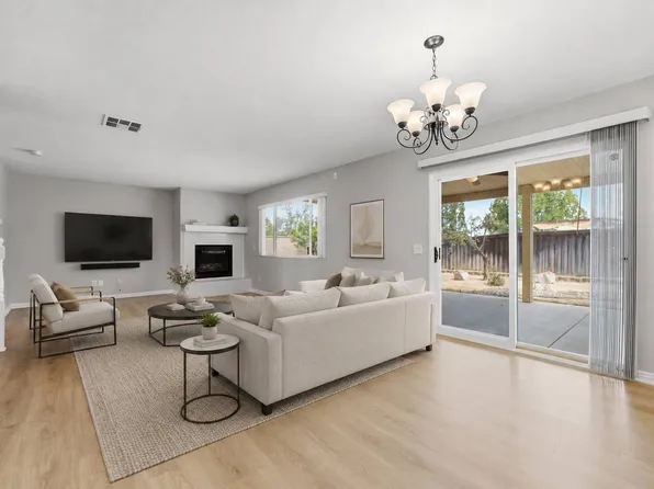 38344 Falcon Ct