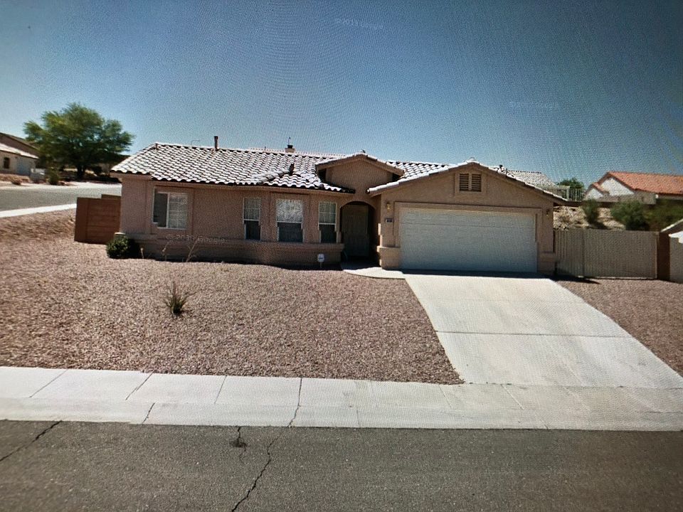 Large corner lot with room 