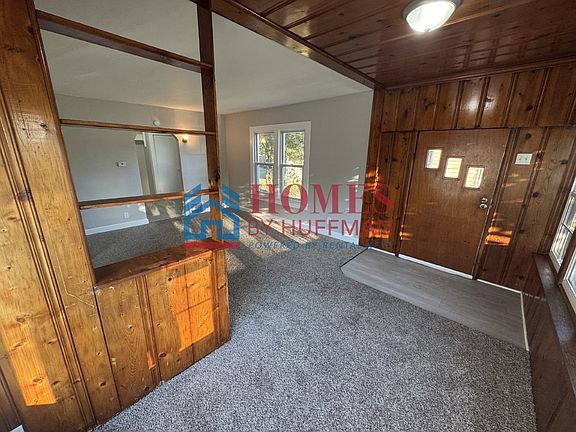 3rd image of 2525 S Rotherwood Ave