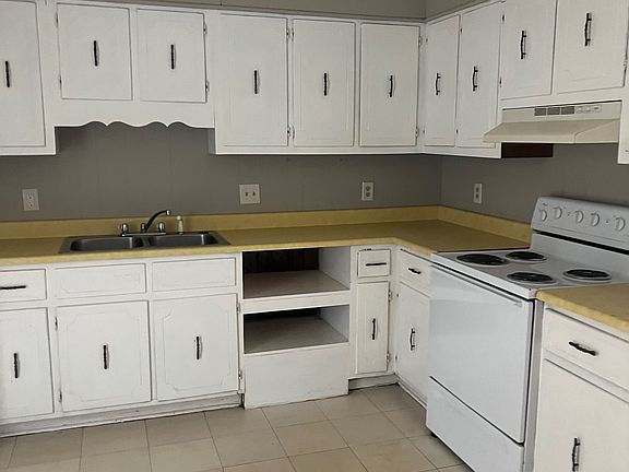 2nd image of 415 Central Ave #B